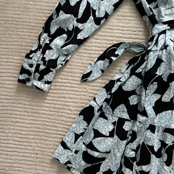 NWT Who What Wear Black and Light Blue Floral dress XS - Picture 8 of 9